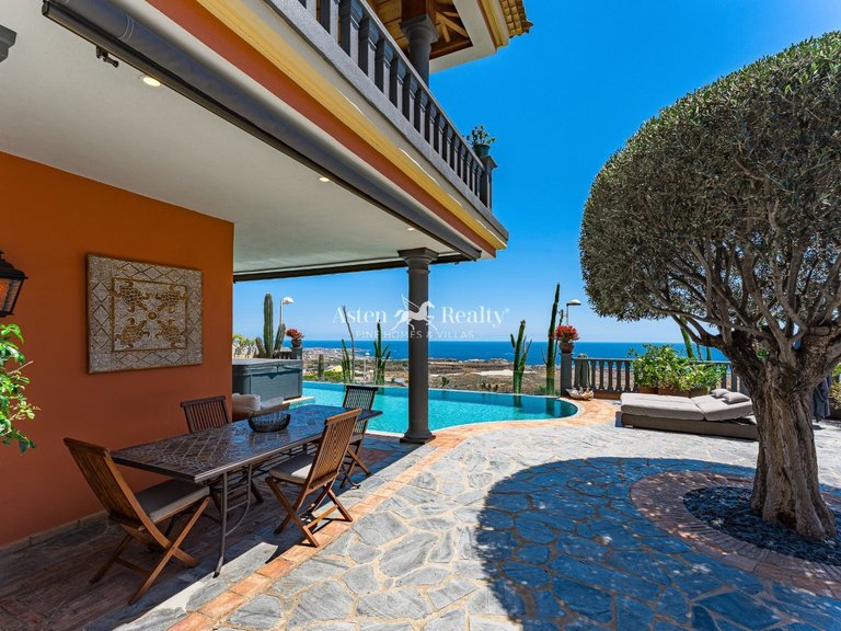 Villa for Sale in Adeje, Tenerife 4