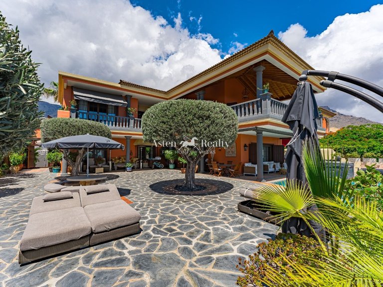 Villa for Sale in Adeje, Tenerife 5