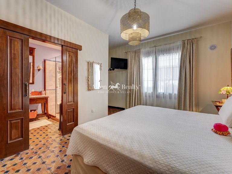 Villa for Sale in Adeje, Tenerife 16