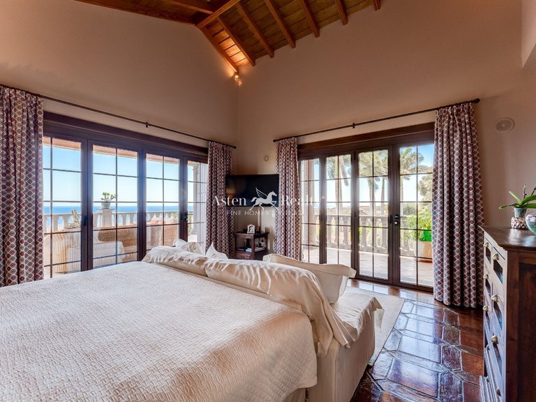 Villa for Sale in Adeje, Tenerife 28