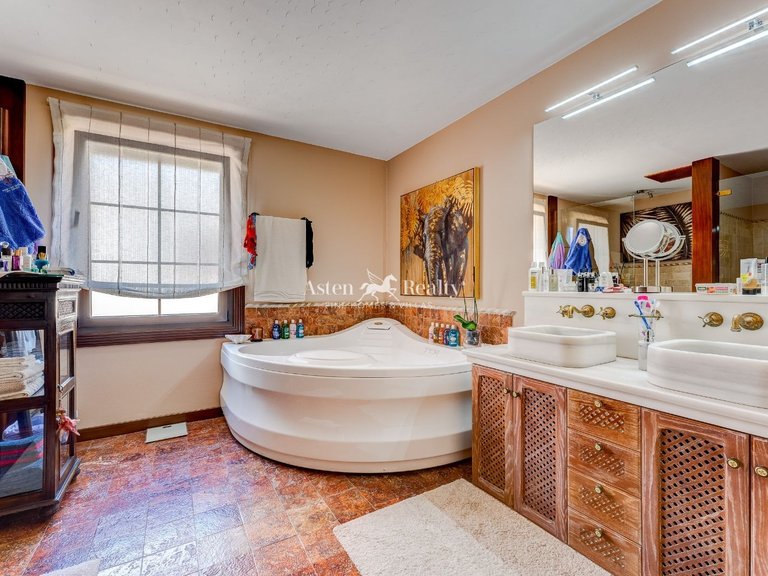 Villa for Sale in Adeje, Tenerife 30