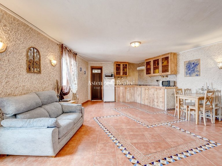 Villa for Sale in Santiago Del Teide, Tenerife 1