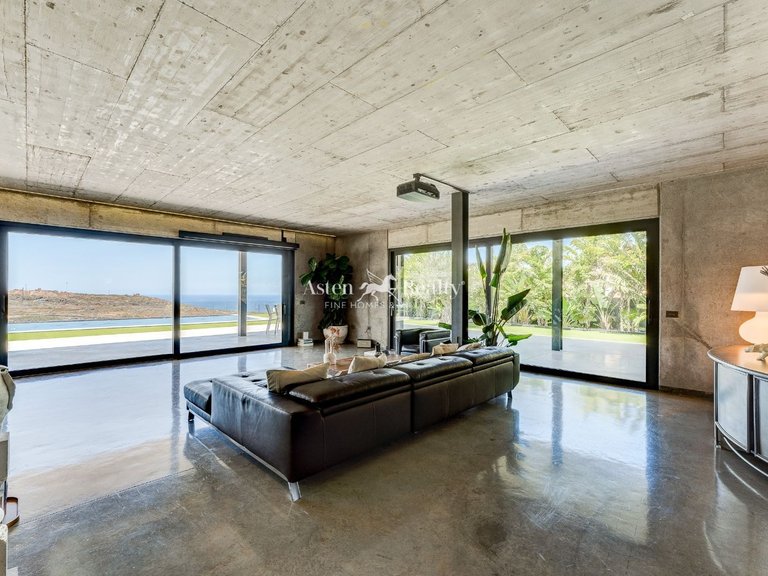 Villa for Sale in Playa Paraíso, Tenerife 19