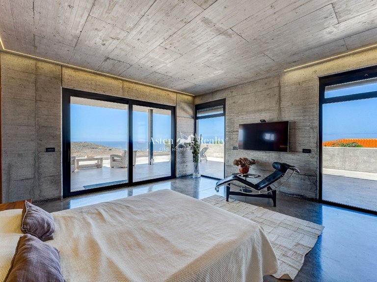 Villa for Sale in Playa Paraíso, Tenerife 27