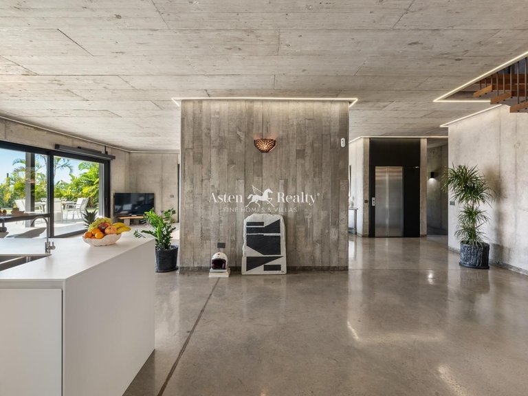 Villa for Sale in Playa Paraíso, Tenerife 17