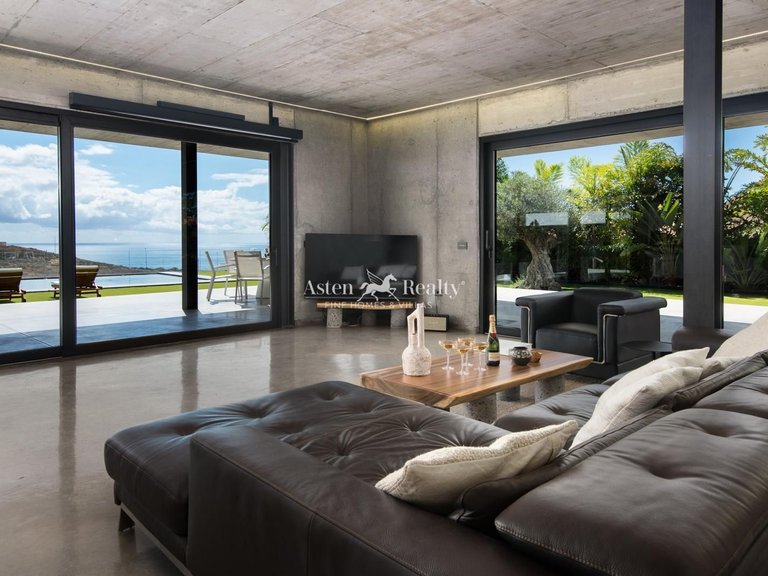 Villa for Sale in Playa Paraíso, Tenerife 21