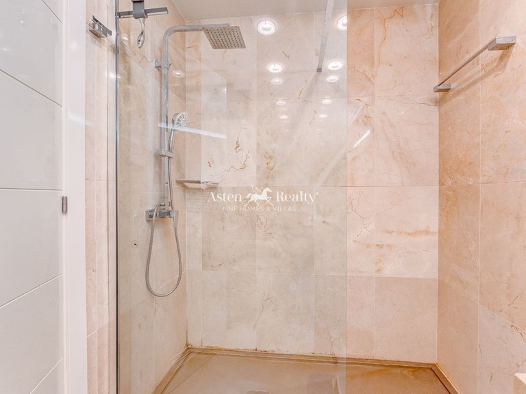 Apartment for Sale in La Caleta, Tenerife 17