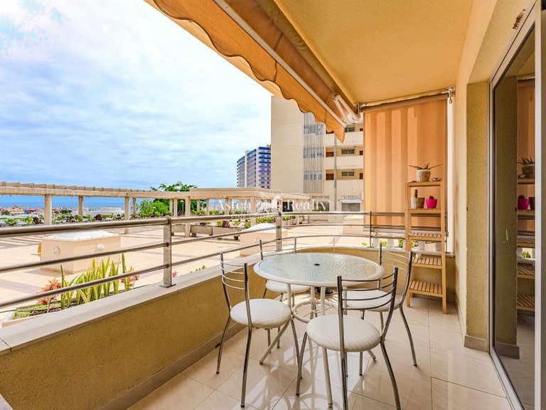 Apartment for Sale in Playa Paraíso, Tenerife 1