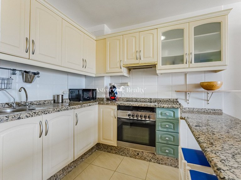 Apartment for Sale in Playa Paraíso, Tenerife 7