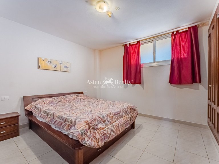 Apartment for Sale in Playa Paraíso, Tenerife 9