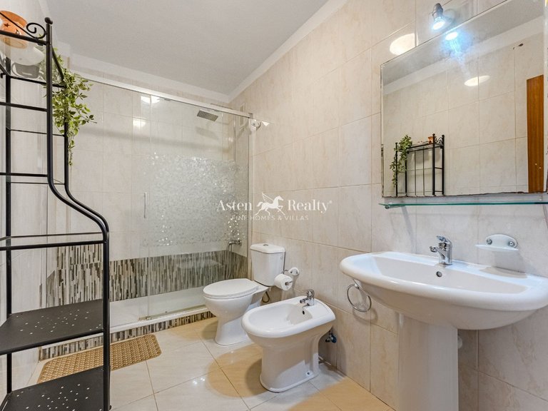 Apartment for Sale in Playa Paraíso, Tenerife 14