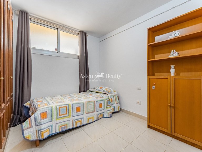 Apartment for Sale in Playa Paraíso, Tenerife 12