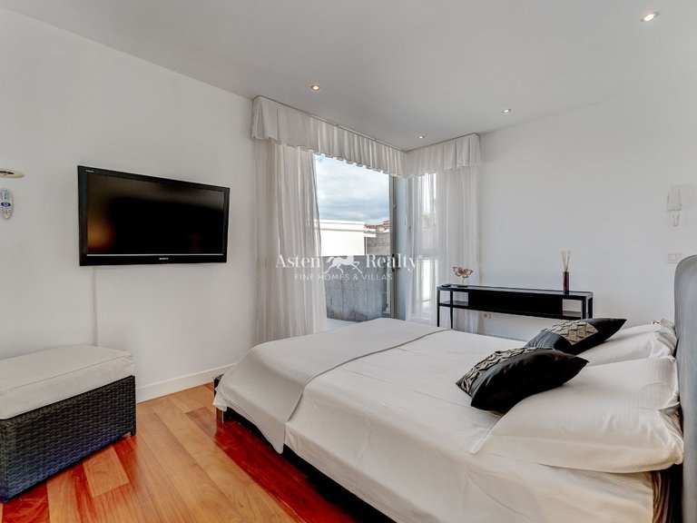 Villa for Sale in Playa Del Duque, Tenerife 34