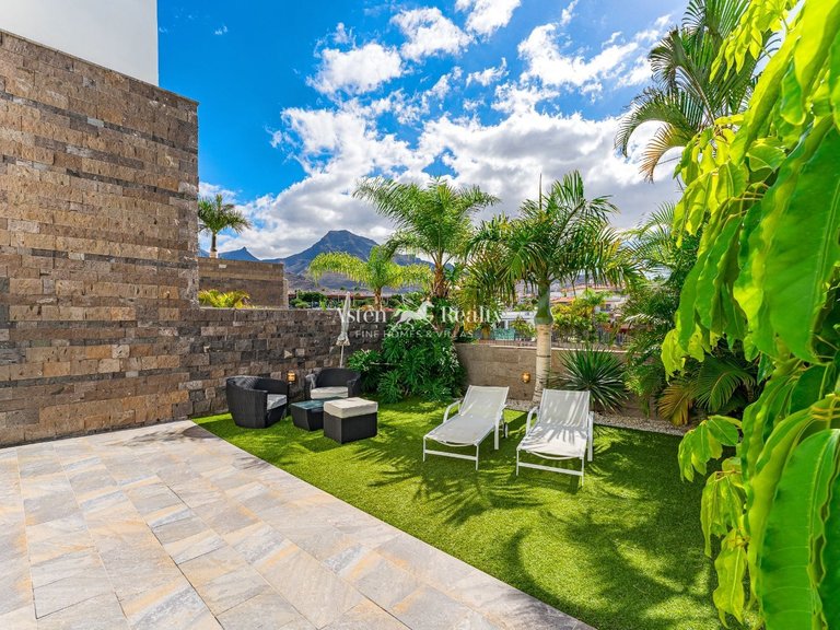 Villa for Sale in Playa Del Duque, Tenerife 30