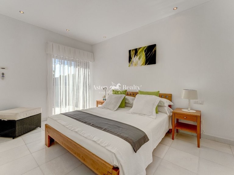 Villa for Sale in Playa Del Duque, Tenerife 26