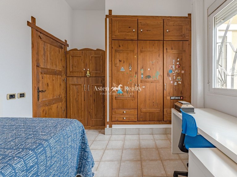 Villa for Sale in Las Galletas, Tenerife 11