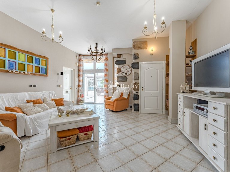 Villa for Sale in Las Galletas, Tenerife 25