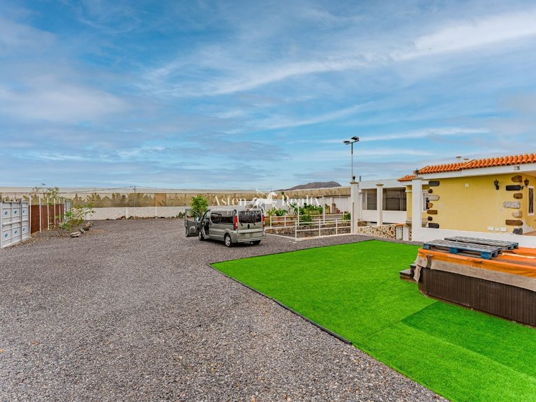 Villa for Sale in Las Galletas, Tenerife 3