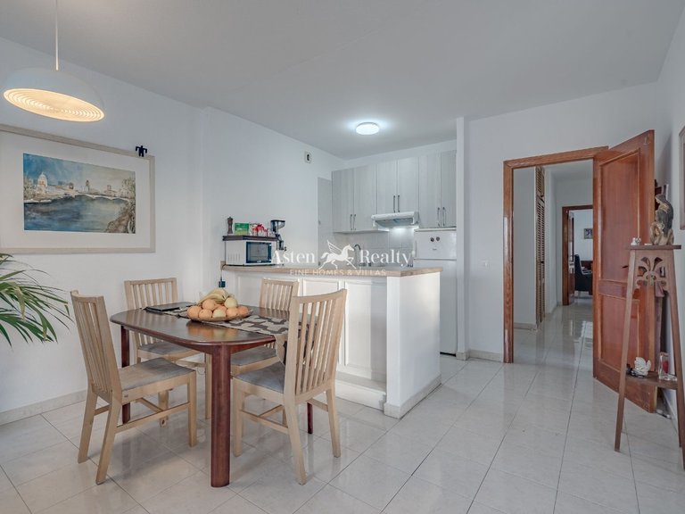 Apartment for Sale in Playa Paraíso, Tenerife 10