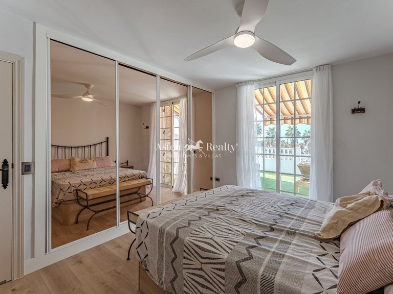 Villa for Sale in San Eugenio Alto, Tenerife 7