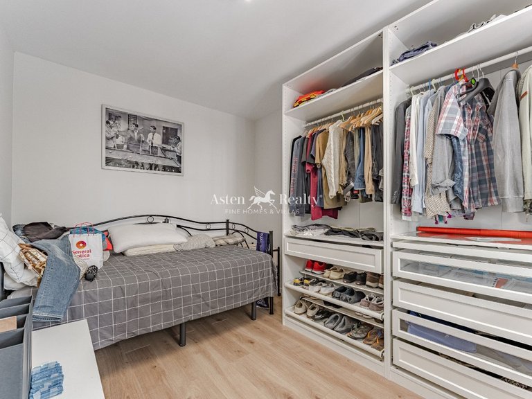 Villa for Sale in San Eugenio Alto, Tenerife 20