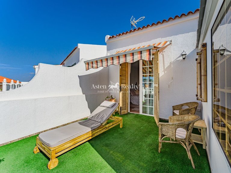 Villa for Sale in San Eugenio Alto, Tenerife 4