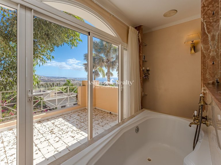 Villa for Sale in La Caleta, Tenerife 31