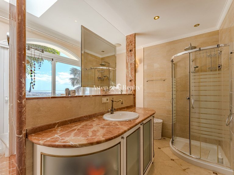 Villa for Sale in La Caleta, Tenerife 32