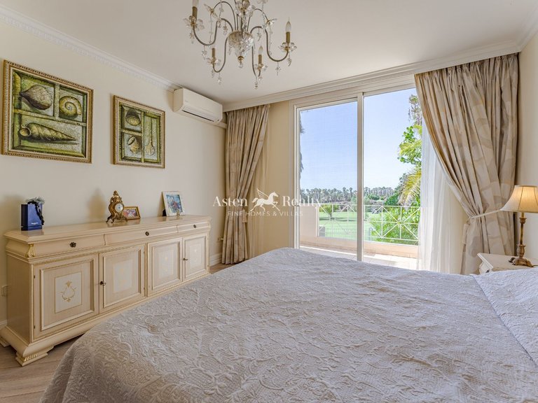 Villa for Sale in La Caleta, Tenerife 28