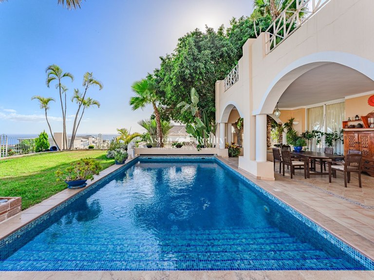 Villa for Sale in La Caleta, Tenerife 4