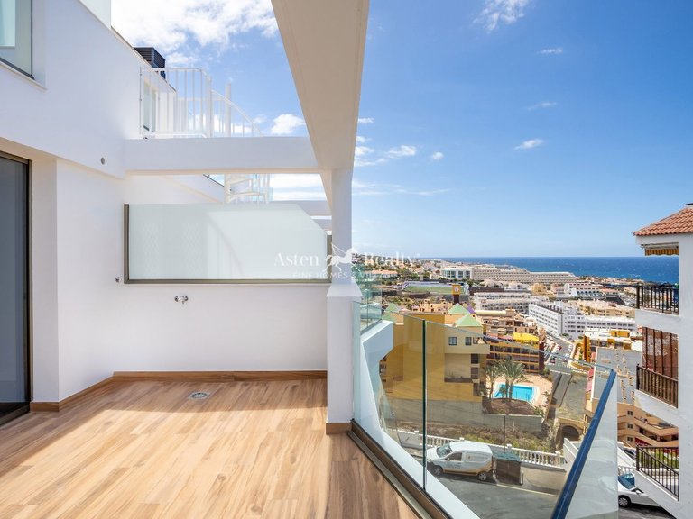 Town House for Sale in Puerto De Santiago, Tenerife 1