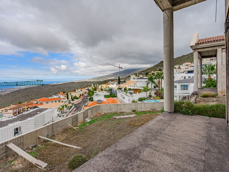 Villa for Sale in Torviscas Alto, Tenerife 8