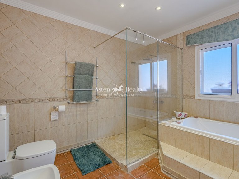 Villa for Sale in Adeje, Tenerife 6