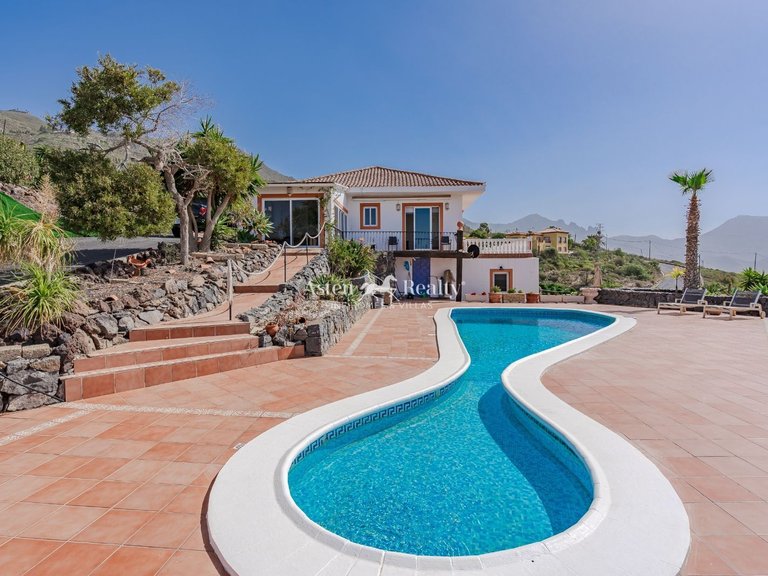 Villa for Sale in Adeje, Tenerife 30