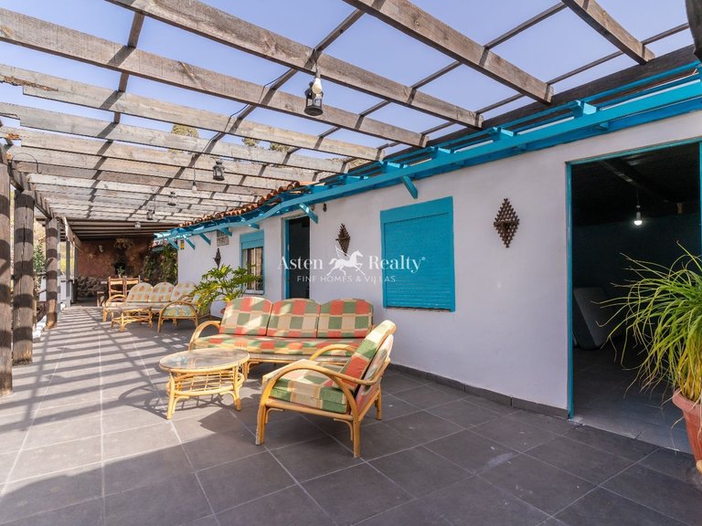 Villa for Sale in Guia De Isora, Tenerife 7
