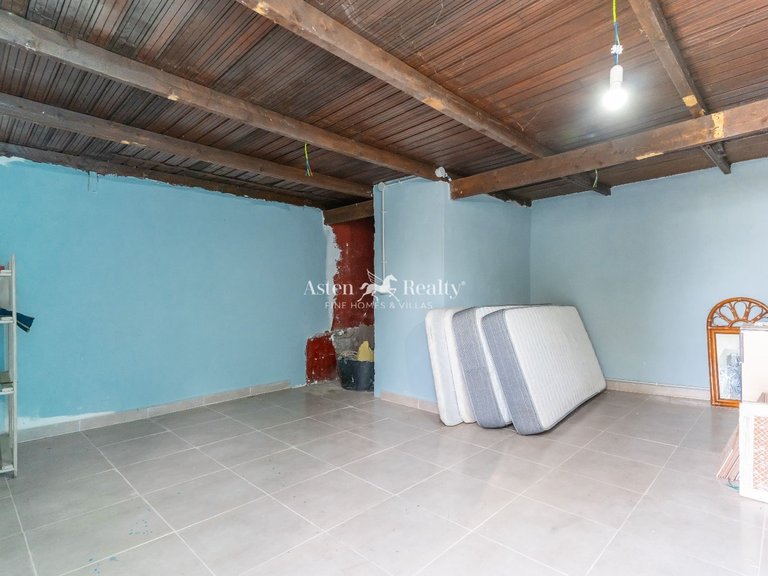 Villa for Sale in Guia De Isora, Tenerife 9