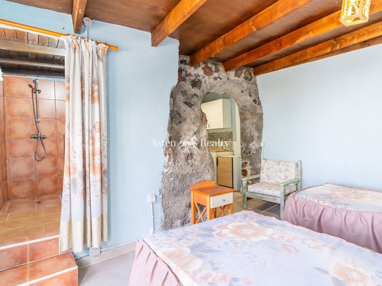 Villa for Sale in Guia De Isora, Tenerife 11