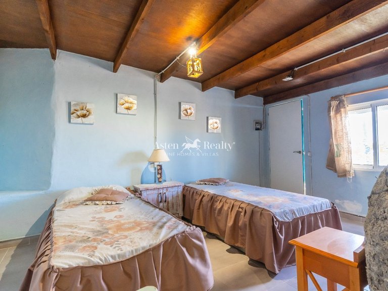 Villa for Sale in Guia De Isora, Tenerife 13