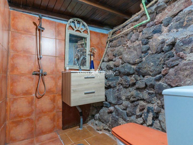 Villa for Sale in Guia De Isora, Tenerife 14