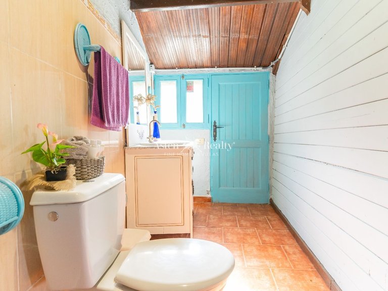 Villa for Sale in Guia De Isora, Tenerife 22