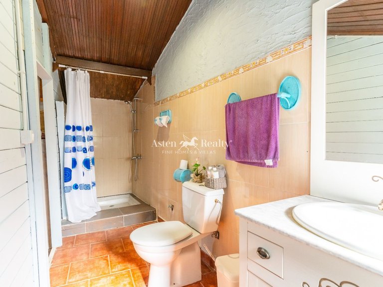 Villa for Sale in Guia De Isora, Tenerife 23