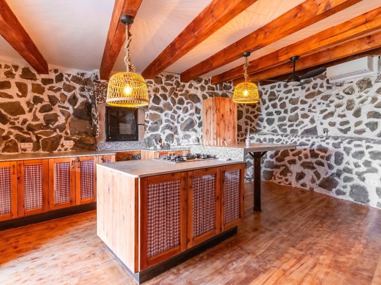 Villa for Sale in Guia De Isora, Tenerife 4