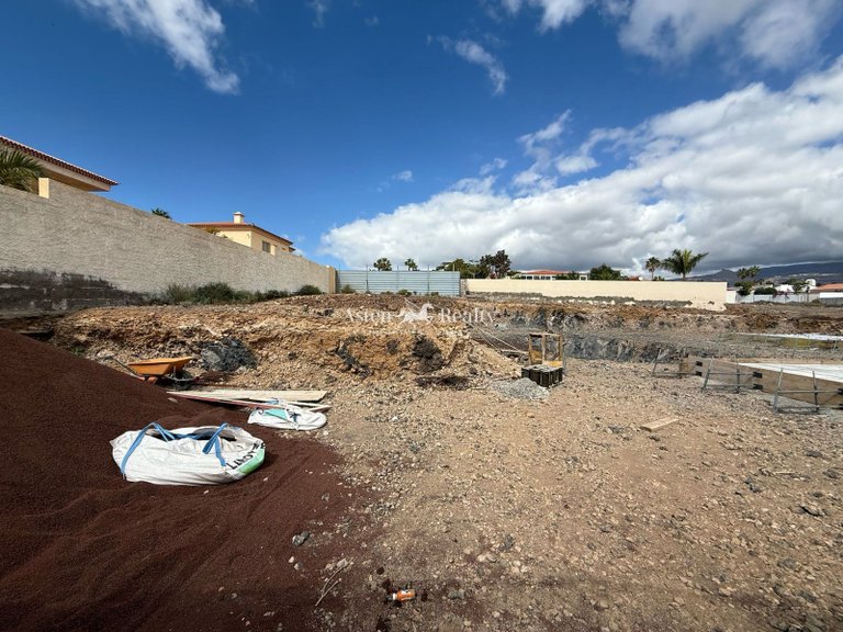 Villa for Sale in Golf Del Sur, Tenerife 5