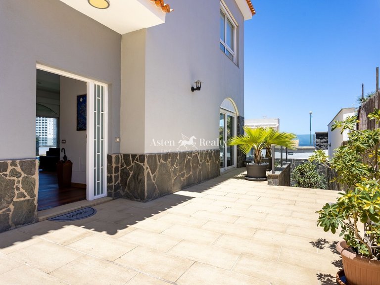 Villa for Sale in Puerto De La Cruz, Tenerife 6