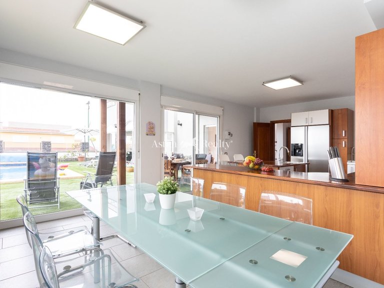Villa for Sale in Puerto De La Cruz, Tenerife 12
