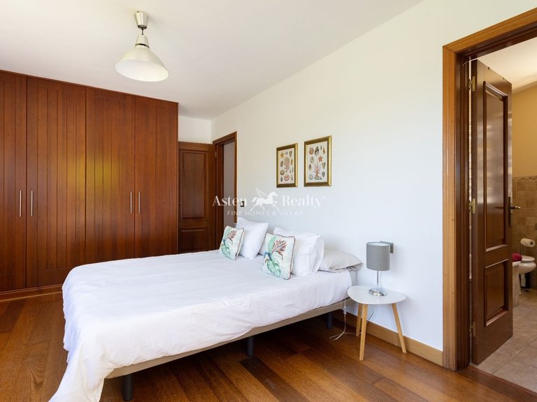 Villa for Sale in Puerto De La Cruz, Tenerife 40