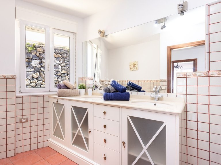 Villa for Sale in Puerto De La Cruz, Tenerife 41