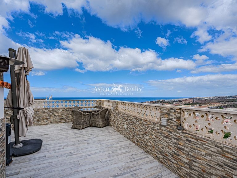 Villa for Sale in Torviscas Alto, Tenerife 2