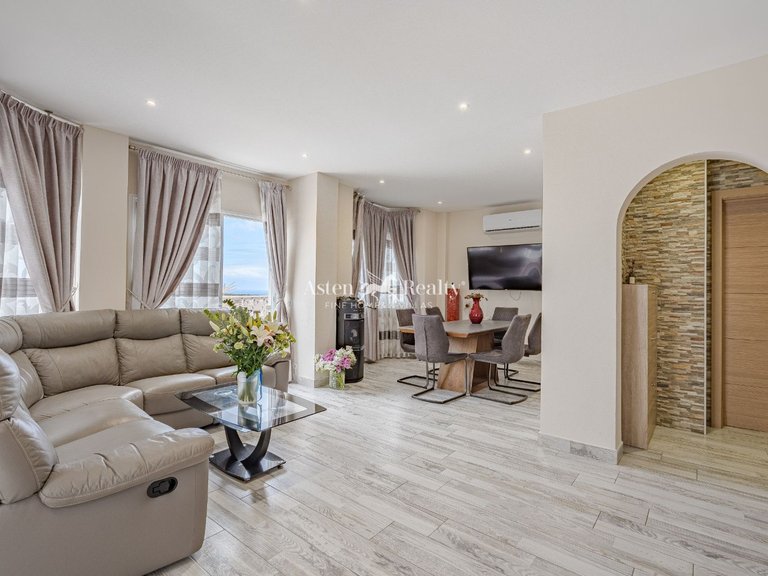 Villa for Sale in Torviscas Alto, Tenerife 7