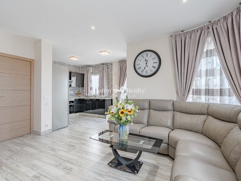 Villa for Sale in Torviscas Alto, Tenerife 10